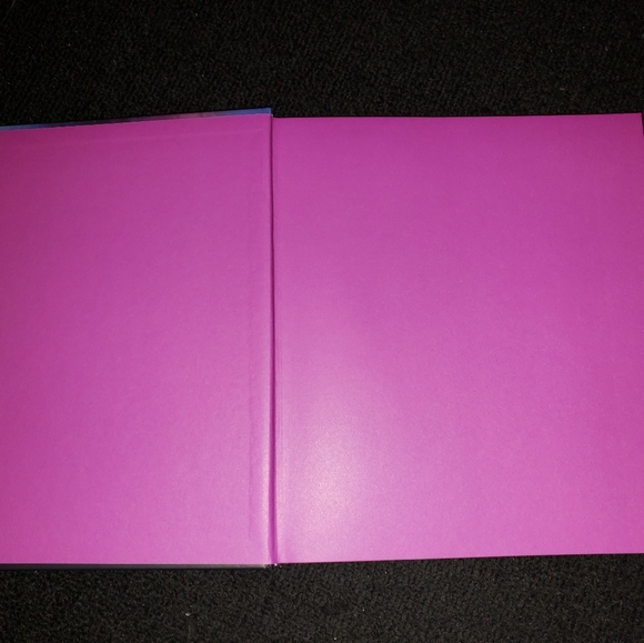 Whoniverse Unofficial Doctor Who guide book - Picture 13 of 16